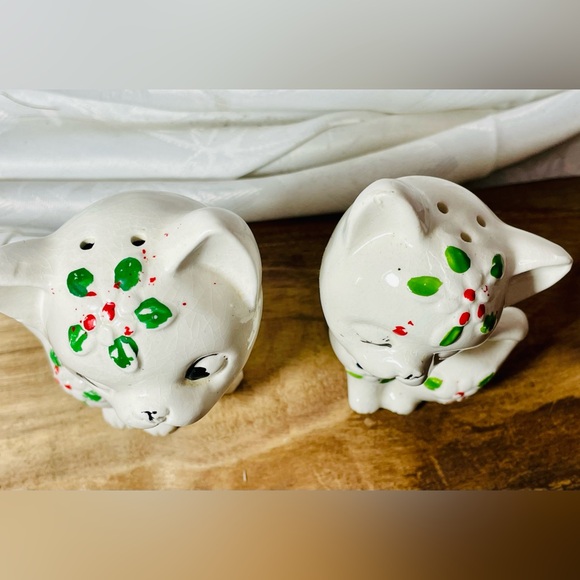 Vintage Norcrest Christmas Holiday Cats Salt & Pepper Shakers MCM 1960's era - Picture 5 of 7